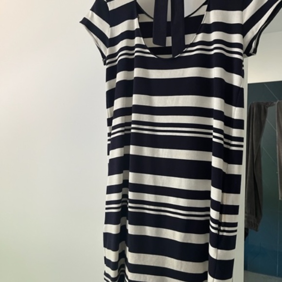 dress - Picture 1 of 5